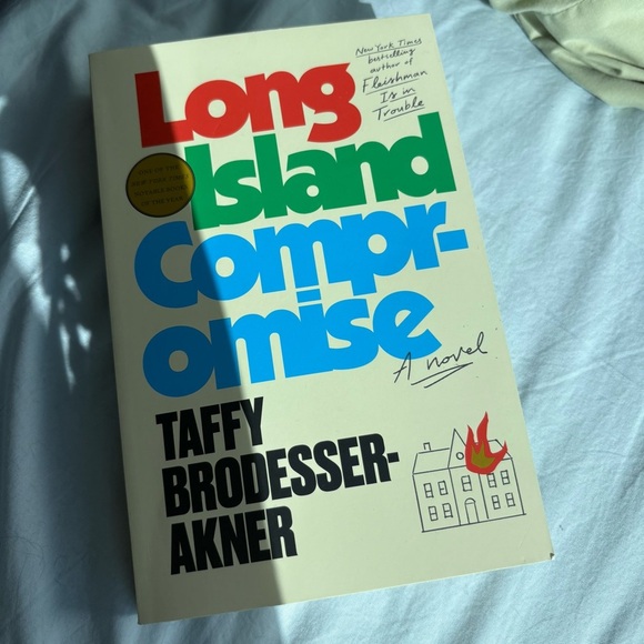 Long Island Compromise Novel - Picture 2 of 8